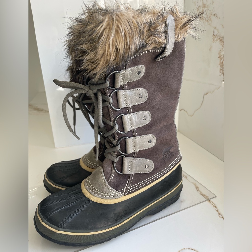 Sorel Joan of Arctic suede Boots